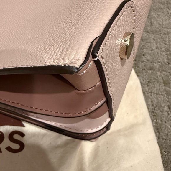 Michael Kors Mercer Large Pebbled Leather Accordion Tote Bag - Picture 15 of 16